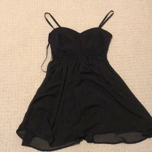 Black dress (Material Girl)